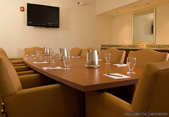 Courtyard Miami Coral Gables Hotel Facilities photo